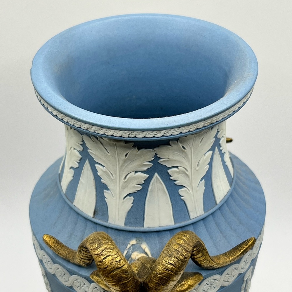Estate Find Rare Antique Wedgwood Solid Jasper Vase 9 3/8 Inches England 1790s - Picture 5 of 13